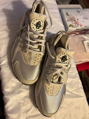 Nike beige and silver Air Huarache sneakers